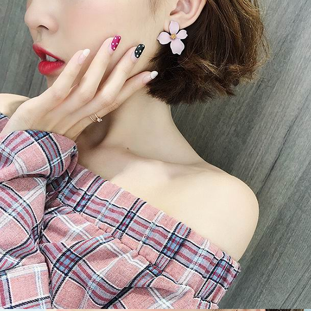 Flower Petals Studs - Image 3