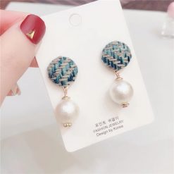 Wool Button Pearl Earrings