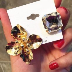 Gold Flower Zircon Studs