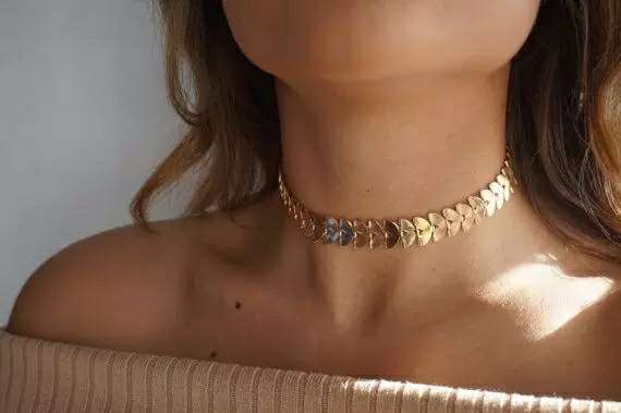 Metal Leaf Choker Golden